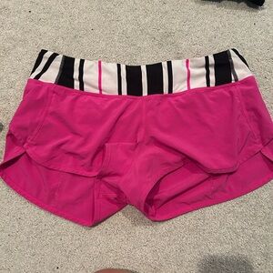 Lululemon shorts pink